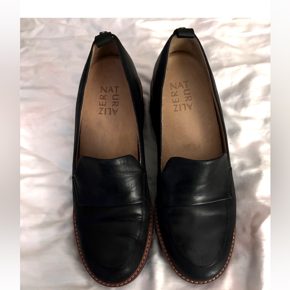 Naturalizer Black Leather Loafers